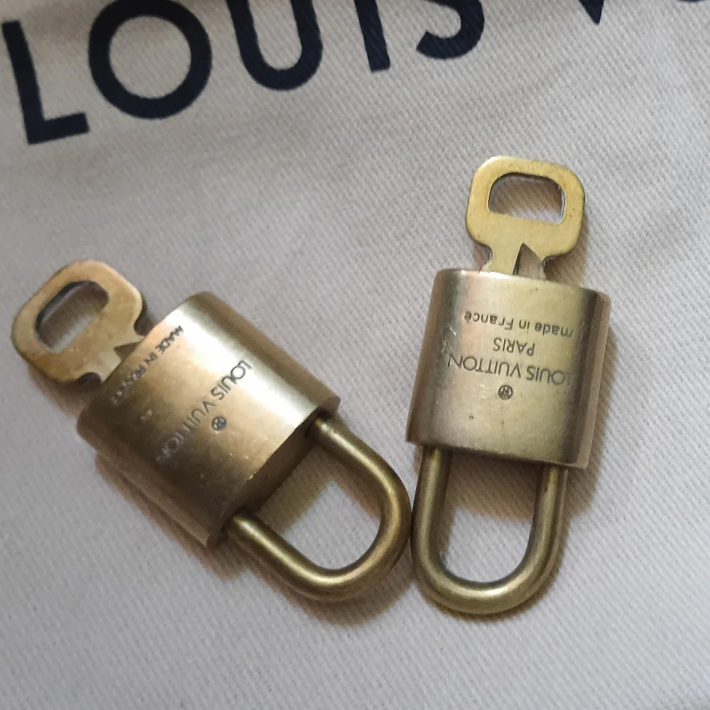 Authentic Louis Vuitton Lock & Key # 310 - Picture 7 of 11